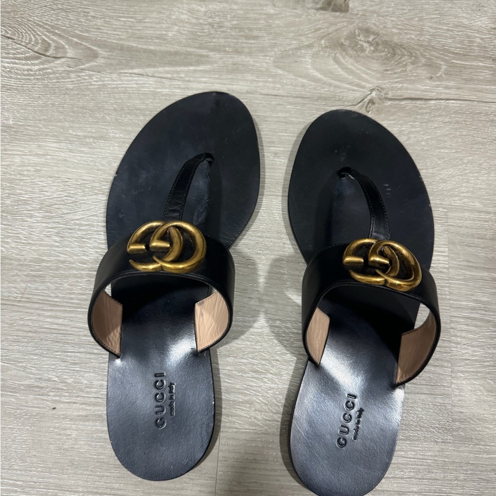 Gucci Black Leather Sandal with Gold GG Logo